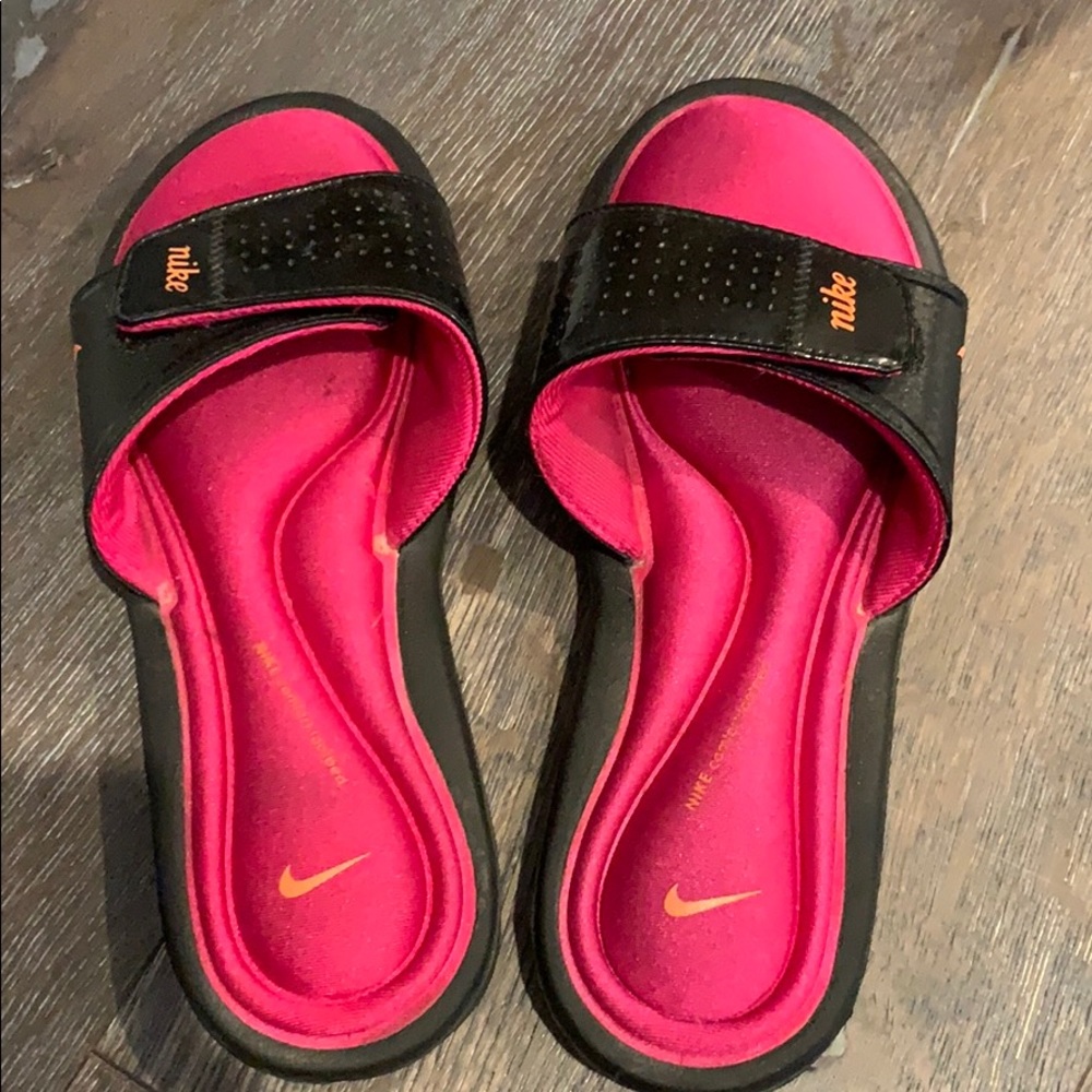 All new Nike slippers